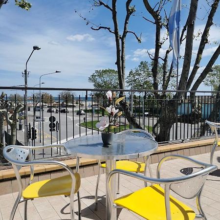 Hotel Ideale Young People Under 40 Rimini Kültér fotó