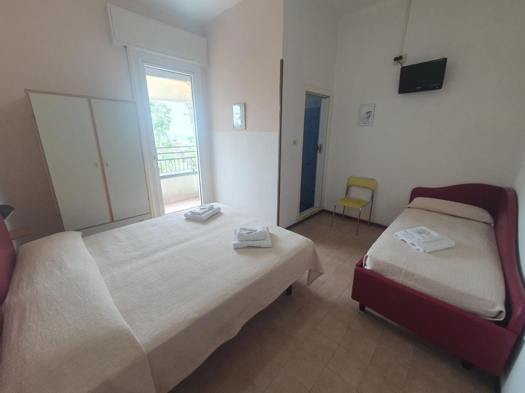 Hotel Ideale Young People Under 40 Rimini Kültér fotó