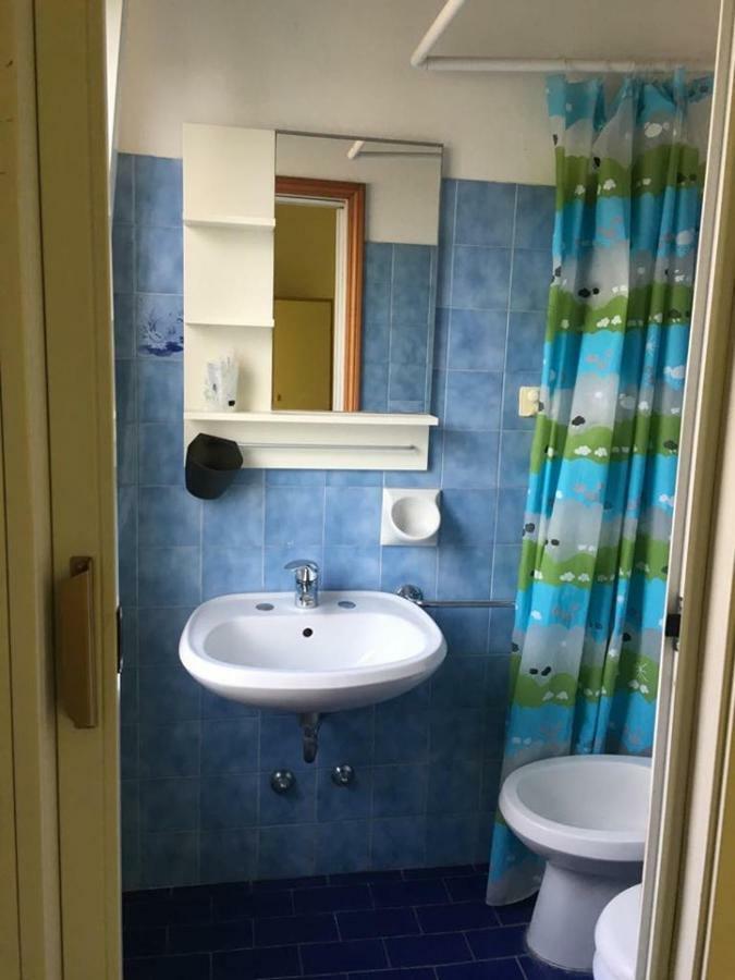 Hotel Ideale Young People Under 40 Rimini Kültér fotó